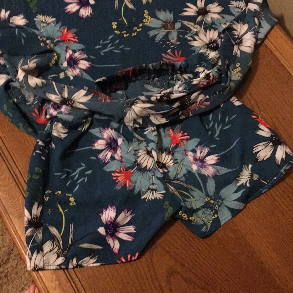 Shorts - Picture 2 of 2